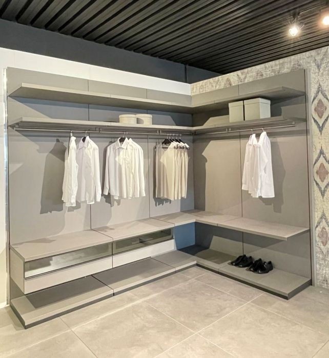 Walk-in closet Ubik Poliform - Prompt delivery